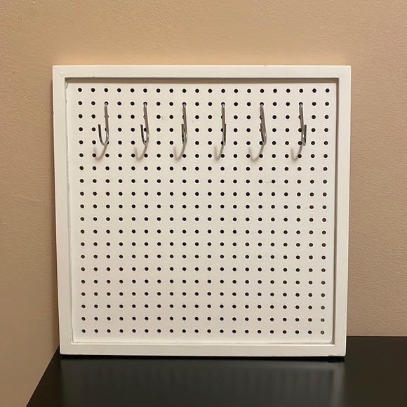 Hanger for your necklaces - Picture 2 of 3